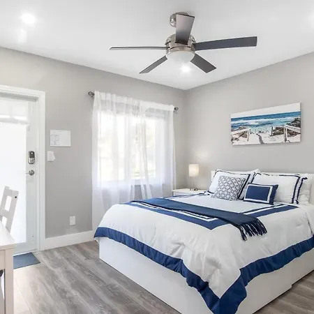 Luxe Modern 2 Bdr Near Downtown Ftl Villa